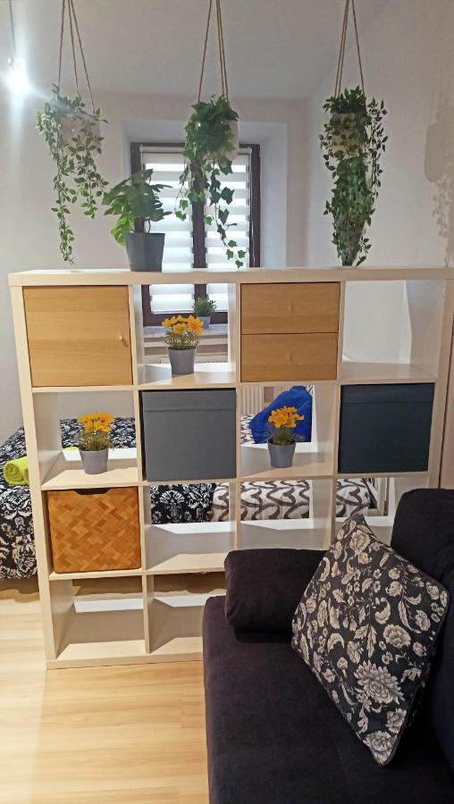 Apartament Granatowy Swietoduska 12 Люблин Екстериор снимка